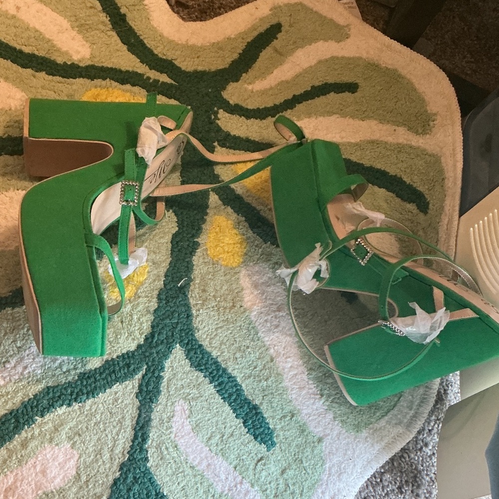 So Me Green Platform Block Heel Sandals with Rhinestone Buckle
